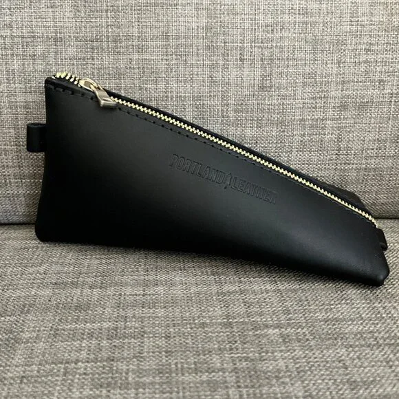 Portland Leather Alpine pouch in smooth black - brand new! - Picture 1 of 5